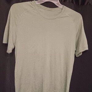 Lululemon Mens Short Sleeve Size M